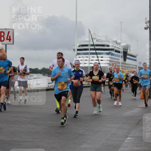13.09.2026 - Kiel Lauf Andreas Tolksdorf http://msf.ph/oto/10461791 13.09.2026 12:02:17 Kiellinie 7318, 5934, 4, 88, 3 meine-sportfotos.de