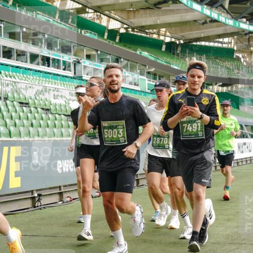13.09.2026 - 21. swb-Marathon Bremen Michael Burmester http://msf.ph/oto/10461824 13.09.2026 12:55:19 Laufen im Stadion 161, 189, 201, 205, 307, 385, 388, 411, 461, 465, 481, 495, 655, 666, 816, 827, 854, 913, 1053, 1058, 1076, 1197, 1390, 1419, 1468, 1537, 1551, 1599, 1631, 1645, 1658, 1750, 2122, 2125, 2234, 2251, 2260, 2319, 2383, 2390, 2474, 2499, 2604, 2701, 2733, 2801, 2824, 2870, 2882, 2913, 2922, 2962, 2971, 3012, 3054, 3057, 3134, 3175, 3192, 3206, 3241, 3246, 3346, 3356, 3357, 3411, 3508, 3706, 3716, 3836, 4135, 4137, 4413, 4455, 4479, 4733, 5277, 5430, 5530, 6106, 2498, 3085 meine-sportfotos.de