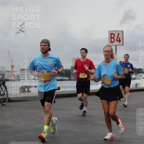 13.09.2026 - Kiel Lauf Andreas Tolksdorf http://msf.ph/oto/10461908 13.09.2026 12:02:23 Kiellinie 4, 10700, 38, 310, 12145 meine-sportfotos.de