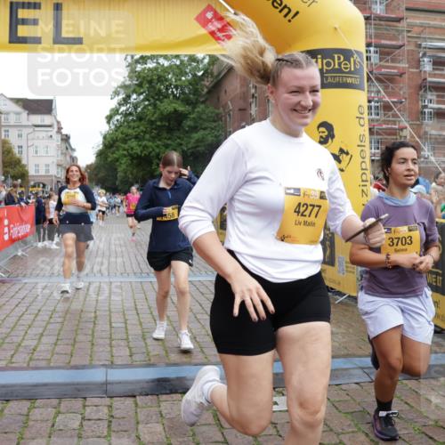 13.09.2026 - Kiel Lauf Yannick Fuchs http://msf.ph/oto/10461986 13.09.2026 09:54:09 Ziel 2815, 3148, 3702, 3703, 4277, 5670, 7458, 8325, 9587, 92, 200, 852, 2657, 2691, 2748, 2953, 4144, 4539, 4626, 4762, 4803, 4988, 5695, 5988, 6254, 7194, 8041, 8044, 8473, 8502, 9057, 9446, 9516, 10535, 11100, 11872, 12390, 1414, 1441, 2368, 2485, 2865, 3283, 4263, 6327, 6825, 6986, 7090, 7127, 8830, 10261, 10424, 10434, 12753, 761, 802, 1499, 2886, 2948, 2978, 5789, 5988, 7185, 7429, 10929 meine-sportfotos.de