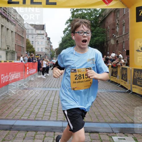 13.09.2026 - Kiel Lauf Yannick Fuchs http://msf.ph/oto/10462033 13.09.2026 09:54:12 Ziel 2815, 2865, 3148, 3283, 3702, 3703, 4263, 4277, 7127, 7458, 8325, 9587, 10261, 10434, 92, 200, 852, 2657, 2691, 2748, 2953, 4144, 4539, 4626, 4762, 4803, 4988, 5670, 5695, 6254, 7194, 8041, 8044, 8473, 8502, 9057, 9446, 9516, 10535, 11100, 11872, 12390, 1414, 1441, 2368, 2485, 5030, 5937, 6327, 6825, 6986, 7090, 8830, 10424, 12750, 12751, 12753, 92, 761, 852, 2886, 2948, 2978, 4626, 5988, 6254, 7185, 7429, 8502, 10929 meine-sportfotos.de