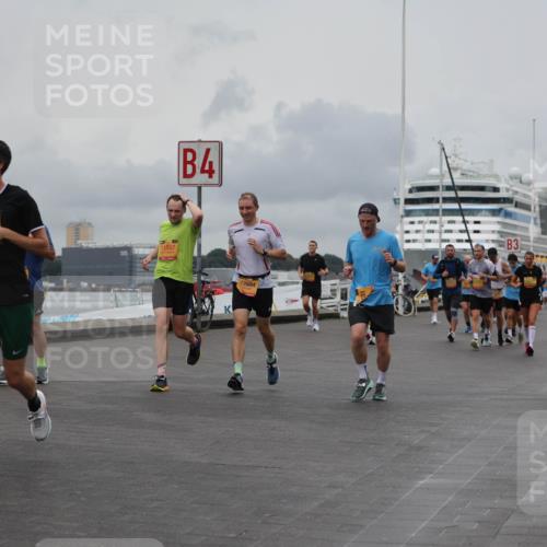 13.09.2026 - Kiel Lauf Andreas Tolksdorf http://msf.ph/oto/10462107 13.09.2026 12:02:29 Kiellinie 339, 1205, 11557, 4, 12534, 3 meine-sportfotos.de
