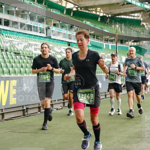 13.09.2026 - 21. swb-Marathon Bremen Michael Burmester http://msf.ph/oto/10462111 13.09.2026 12:55:26 Laufen im Stadion 161, 189, 201, 205, 307, 385, 388, 411, 461, 465, 481, 495, 655, 666, 827, 854, 913, 926, 1053, 1058, 1197, 1390, 1537, 1599, 1631, 1645, 1658, 1750, 2122, 2125, 2234, 2251, 2260, 2319, 2383, 2390, 2474, 2535, 2604, 2701, 2733, 2801, 2824, 2870, 2882, 2913, 2922, 2962, 3012, 3054, 3057, 3119, 3134, 3175, 3192, 3206, 3241, 3246, 3290, 3346, 3356, 3357, 3411, 3508, 3706, 3716, 3836, 4135, 4137, 4171, 4413, 4455, 4479, 4733, 5277, 5430, 5530, 6106, 2498, 3085 meine-sportfotos.de