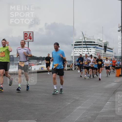 13.09.2026 - Kiel Lauf Andreas Tolksdorf http://msf.ph/oto/10462138 13.09.2026 12:02:30 Kiellinie 1557, 12534, 4, 3 meine-sportfotos.de