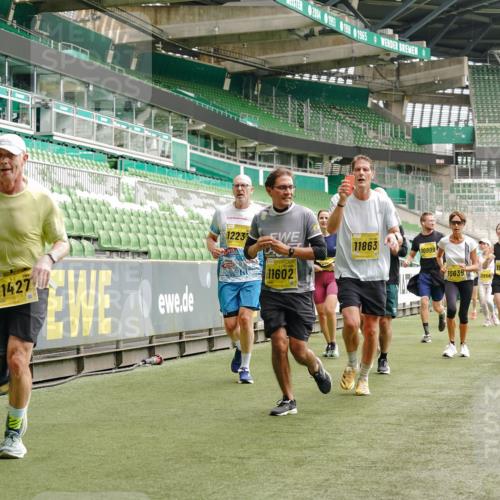 13.09.2026 - 21. swb-Marathon Bremen Michael Burmester http://msf.ph/oto/10462165 13.09.2026 10:34:36 Laufen im Stadion 10018, 10078, 10093, 10144, 10147, 10157, 10177, 10184, 10185, 10211, 10236, 10240, 10245, 10254, 10297, 10355, 10356, 10367, 10368, 10369, 10377, 10408, 10415, 10423, 10427, 10428, 10460, 10485, 10528, 10530, 10559, 10578, 10604, 10639, 10668, 10669, 10673, 10677, 10687, 10691, 10699, 10700, 10715, 10745, 10749, 10750, 10772, 10787, 10788, 10809, 10828, 10857, 10914, 10928, 11126, 11162, 11343, 11803, 11965, 10146, 10222 meine-sportfotos.de
