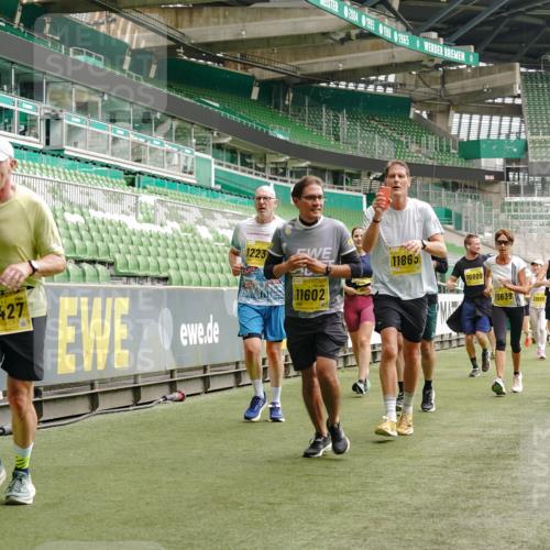 13.09.2026 - 21. swb-Marathon Bremen Michael Burmester http://msf.ph/oto/10462181 13.09.2026 10:34:36 Laufen im Stadion 10018, 10078, 10093, 10144, 10147, 10157, 10177, 10184, 10185, 10211, 10236, 10240, 10245, 10254, 10297, 10355, 10356, 10367, 10368, 10369, 10377, 10408, 10415, 10423, 10427, 10428, 10460, 10485, 10528, 10530, 10559, 10578, 10604, 10639, 10668, 10669, 10673, 10677, 10687, 10691, 10699, 10700, 10715, 10745, 10749, 10750, 10772, 10787, 10788, 10809, 10828, 10857, 10914, 10928, 11126, 11162, 11343, 11803, 11965, 10146, 10222 meine-sportfotos.de