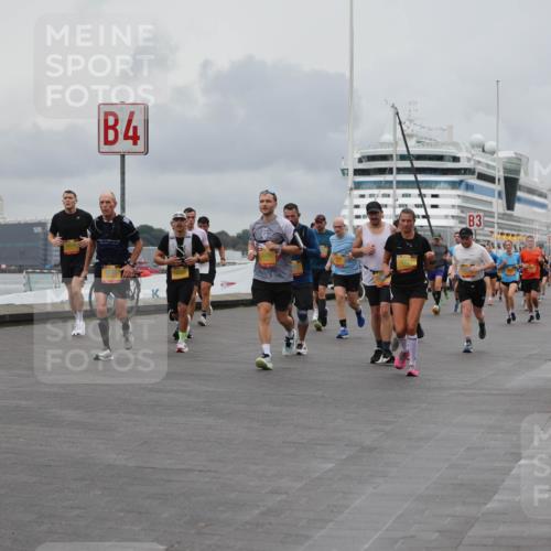 13.09.2026 - Kiel Lauf Andreas Tolksdorf http://msf.ph/oto/10462232 13.09.2026 12:02:33 Kiellinie 4, 3 meine-sportfotos.de