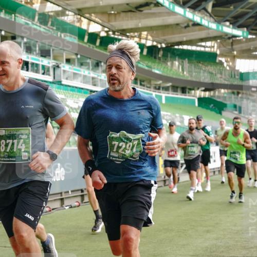 13.09.2026 - 21. swb-Marathon Bremen Michael Burmester http://msf.ph/oto/10462254 13.09.2026 12:55:28 Laufen im Stadion 161, 189, 201, 205, 307, 385, 388, 411, 461, 465, 481, 495, 655, 666, 854, 913, 926, 1053, 1058, 1197, 1390, 1537, 1599, 1631, 1645, 1658, 1750, 2122, 2125, 2234, 2251, 2260, 2319, 2383, 2390, 2474, 2535, 2604, 2701, 2733, 2801, 2824, 2870, 2913, 2922, 2948, 2962, 3012, 3054, 3057, 3119, 3134, 3175, 3192, 3206, 3241, 3246, 3290, 3346, 3348, 3356, 3357, 3411, 3508, 3706, 3716, 3836, 4135, 4137, 4171, 4413, 4455, 4479, 4733, 5277, 5430, 5530, 6106, 2498, 3085 meine-sportfotos.de