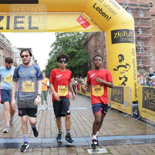 13.09.2026 - Kiel Lauf Yannick Fuchs http://msf.ph/oto/10462262 13.09.2026 09:54:23 Ziel 1441, 2368, 2485, 2865, 3283, 4263, 6327, 6825, 6986, 7090, 7127, 10261, 10424, 10434, 12753, 200, 2815, 2953, 3148, 3702, 3703, 4277, 4539, 4762, 4803, 4988, 5670, 5695, 7194, 7458, 8041, 8044, 8325, 8473, 9057, 9446, 9516, 9587, 10535, 11100, 11872, 1414, 3489, 5030, 5503, 5504, 5937, 6815, 8830, 12750, 12751, 2657, 2691, 2748, 4144, 4539, 4803, 9057, 11872, 12390 meine-sportfotos.de