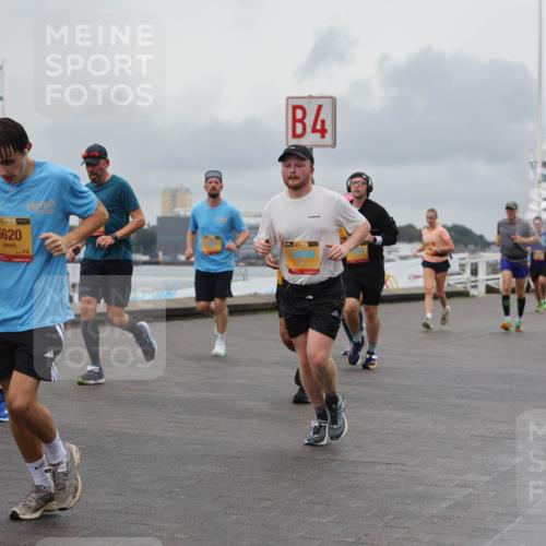 13.09.2026 - Kiel Lauf Andreas Tolksdorf http://msf.ph/oto/10462299 13.09.2026 12:02:39 Kiellinie 738, 5620, 4, 171, 3 meine-sportfotos.de