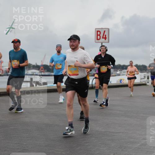 13.09.2026 - Kiel Lauf Andreas Tolksdorf http://msf.ph/oto/10462324 13.09.2026 12:02:39 Kiellinie 39, 562, 38, 12089, 4, 10671 meine-sportfotos.de