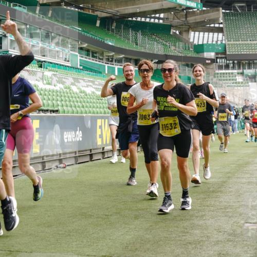 13.09.2026 - 21. swb-Marathon Bremen Michael Burmester http://msf.ph/oto/10462368 13.09.2026 10:34:40 Laufen im Stadion 10018, 10093, 10144, 10147, 10157, 10173, 10175, 10177, 10184, 10185, 10211, 10236, 10240, 10245, 10254, 10297, 10355, 10356, 10367, 10368, 10369, 10377, 10408, 10415, 10423, 10427, 10428, 10460, 10485, 10492, 10528, 10530, 10559, 10578, 10604, 10639, 10668, 10669, 10673, 10677, 10687, 10691, 10699, 10700, 10715, 10749, 10750, 10772, 10787, 10788, 10809, 10828, 10857, 10914, 10928, 11126, 11162, 11343, 11803, 11965, 10146, 10222 meine-sportfotos.de