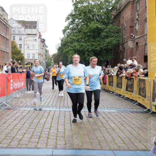 13.09.2026 - Kiel Lauf Yannick Fuchs http://msf.ph/oto/10462421 13.09.2026 09:54:31 Ziel 1414, 1441, 2368, 2485, 5030, 5937, 6815, 6825, 7090, 8830, 12750, 12751, 2815, 2865, 3148, 3283, 3702, 3703, 4263, 4277, 4988, 5670, 6327, 6986, 7127, 7458, 8325, 9587, 10261, 10424, 10434, 11100, 12753, 449, 2979, 3489, 3846, 4911, 4948, 5503, 5504, 6955, 7661, 7813, 7819, 8327, 9509, 9932, 200, 2953, 4539, 4762, 4803, 4988, 5695, 7194, 8041, 8044, 8473, 9057, 9446, 9516, 10535, 11100 meine-sportfotos.de
