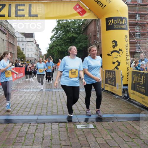 13.09.2026 - Kiel Lauf Yannick Fuchs http://msf.ph/oto/10462442 13.09.2026 09:54:32 Ziel 1414, 1441, 2368, 2485, 5030, 5937, 6815, 6825, 7090, 8830, 12750, 12751, 2815, 2865, 3148, 3283, 3702, 3703, 4263, 4277, 4988, 5670, 6327, 6986, 7127, 7458, 8325, 9587, 10261, 10424, 10434, 11100, 12753, 449, 2979, 3489, 3846, 4911, 4948, 5503, 5504, 6955, 7661, 7813, 7819, 8327, 9509, 9932, 200, 2953, 4539, 4762, 4803, 4988, 5695, 7194, 8041, 8044, 8473, 9057, 9446, 9516, 10535, 11100 meine-sportfotos.de