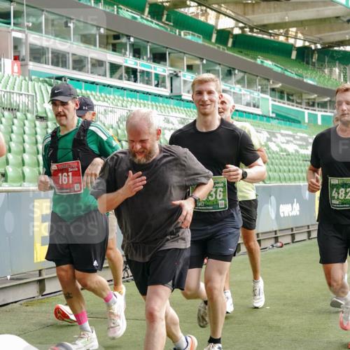 13.09.2026 - 21. swb-Marathon Bremen Michael Burmester http://msf.ph/oto/10462447 13.09.2026 12:55:33 Laufen im Stadion 161, 189, 201, 205, 307, 385, 388, 411, 461, 465, 481, 495, 655, 666, 854, 913, 926, 1053, 1058, 1197, 1390, 1537, 1599, 1631, 1645, 1658, 1750, 2122, 2125, 2234, 2251, 2260, 2319, 2383, 2390, 2474, 2535, 2604, 2733, 2801, 2824, 2870, 2922, 2948, 2962, 3012, 3054, 3057, 3119, 3134, 3175, 3192, 3202, 3206, 3241, 3246, 3290, 3346, 3348, 3356, 3357, 3411, 3508, 3706, 3716, 3836, 4135, 4137, 4171, 4413, 4455, 4479, 4733, 5277, 5430, 5530, 6106, 2498, 3085 meine-sportfotos.de