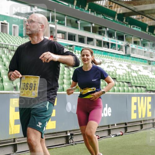 13.09.2026 - 21. swb-Marathon Bremen Michael Burmester http://msf.ph/oto/10462476 13.09.2026 10:34:41 Laufen im Stadion 10018, 10093, 10144, 10147, 10157, 10173, 10175, 10177, 10184, 10185, 10236, 10240, 10245, 10254, 10297, 10355, 10356, 10367, 10368, 10369, 10377, 10408, 10415, 10423, 10427, 10428, 10460, 10485, 10492, 10528, 10530, 10559, 10578, 10604, 10639, 10668, 10669, 10673, 10677, 10687, 10691, 10699, 10700, 10715, 10749, 10750, 10772, 10787, 10788, 10809, 10828, 10857, 10914, 10928, 11126, 11162, 11343, 11803, 11965, 10146, 10222 meine-sportfotos.de