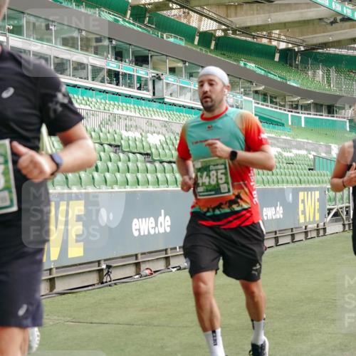 13.09.2026 - 21. swb-Marathon Bremen Michael Burmester http://msf.ph/oto/10462498 13.09.2026 12:55:34 Laufen im Stadion 161, 189, 201, 205, 307, 385, 388, 411, 461, 465, 481, 495, 655, 666, 854, 913, 926, 948, 1053, 1058, 1197, 1390, 1537, 1599, 1631, 1645, 1658, 1750, 2001, 2122, 2125, 2234, 2251, 2260, 2319, 2383, 2390, 2474, 2535, 2604, 2733, 2801, 2824, 2870, 2922, 2948, 2962, 3012, 3054, 3057, 3119, 3134, 3175, 3192, 3202, 3206, 3241, 3246, 3290, 3346, 3348, 3356, 3357, 3411, 3508, 3706, 3716, 3836, 4135, 4137, 4171, 4413, 4455, 4479, 4733, 5277, 5430, 5530, 6106, 2498, 3085 meine-sportfotos.de