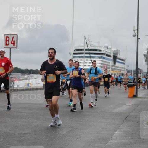 13.09.2026 - Kiel Lauf Andreas Tolksdorf http://msf.ph/oto/10462537 13.09.2026 12:02:48 Kiellinie 2459, 4, 3 meine-sportfotos.de