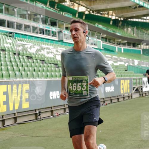 13.09.2026 - 21. swb-Marathon Bremen Michael Burmester http://msf.ph/oto/10462555 13.09.2026 12:55:36 Laufen im Stadion 161, 189, 201, 205, 307, 385, 388, 411, 461, 465, 481, 495, 655, 666, 854, 913, 926, 948, 1053, 1058, 1197, 1390, 1537, 1599, 1631, 1645, 1658, 1750, 2001, 2122, 2125, 2234, 2251, 2260, 2319, 2383, 2390, 2474, 2535, 2604, 2733, 2801, 2870, 2922, 2948, 2962, 3012, 3054, 3057, 3119, 3134, 3175, 3192, 3202, 3206, 3241, 3246, 3290, 3346, 3348, 3356, 3357, 3411, 3508, 3706, 3716, 3836, 4135, 4137, 4171, 4413, 4455, 4479, 4733, 5277, 5430, 5530, 6106, 2498, 3085 meine-sportfotos.de