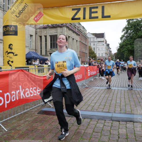 13.09.2026 - Kiel Lauf Yannick Fuchs http://msf.ph/oto/10462558 13.09.2026 09:54:41 Ziel 3489, 4911, 5030, 5503, 5504, 5937, 6815, 7661, 8327, 12750, 12751, 1414, 1441, 2368, 2485, 2815, 2865, 3148, 3283, 4263, 5937, 6327, 6825, 6986, 7090, 7127, 8325, 8830, 9587, 10261, 10424, 10434, 12750, 12753, 449, 1436, 2979, 3846, 4107, 4948, 5307, 6054, 6158, 6955, 7813, 7819, 7969, 9509, 9588, 9790, 9932, 10635, 2815, 3148, 3702, 3703, 4277, 5670, 7458 meine-sportfotos.de