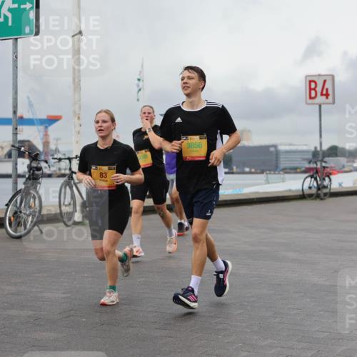 13.09.2026 - Kiel Lauf Andreas Tolksdorf http://msf.ph/oto/10462603 13.09.2026 12:02:57 Kiellinie 38, 83, 3856, 4 meine-sportfotos.de