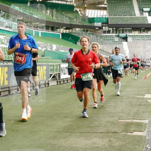 13.09.2026 - 21. swb-Marathon Bremen Michael Burmester http://msf.ph/oto/10462668 13.09.2026 12:55:39 Laufen im Stadion 161, 189, 201, 205, 307, 388, 411, 461, 465, 495, 655, 666, 854, 876, 913, 926, 948, 1053, 1058, 1197, 1390, 1537, 1599, 1645, 1658, 1750, 2001, 2040, 2122, 2125, 2234, 2251, 2260, 2319, 2383, 2390, 2474, 2535, 2604, 2733, 2801, 2812, 2870, 2922, 2948, 2962, 3012, 3057, 3119, 3134, 3175, 3192, 3202, 3206, 3241, 3246, 3290, 3346, 3348, 3356, 3357, 3411, 3508, 3706, 3716, 3836, 4135, 4137, 4171, 4413, 4455, 4479, 4733, 5277, 5430, 5530, 6106, 2498, 3085 meine-sportfotos.de