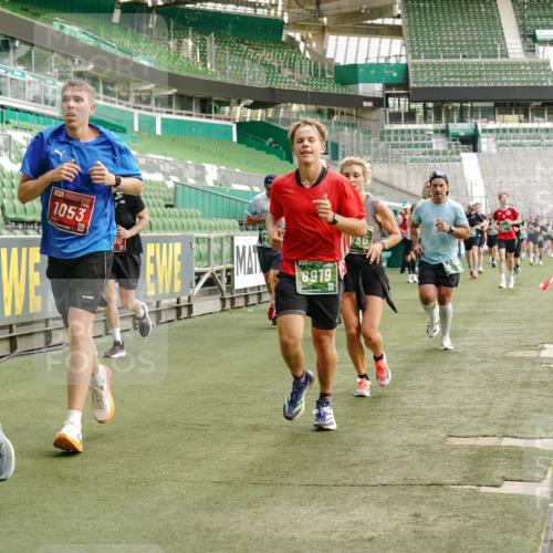 13.09.2026 - 21. swb-Marathon Bremen Michael Burmester http://msf.ph/oto/10462677 13.09.2026 12:55:39 Laufen im Stadion 161, 189, 201, 205, 307, 388, 411, 461, 465, 495, 655, 666, 854, 876, 913, 926, 948, 1053, 1058, 1197, 1390, 1537, 1599, 1645, 1658, 1750, 2001, 2040, 2122, 2125, 2234, 2251, 2260, 2319, 2383, 2390, 2474, 2535, 2604, 2733, 2801, 2812, 2870, 2922, 2948, 2962, 3012, 3057, 3119, 3134, 3175, 3192, 3202, 3206, 3241, 3246, 3290, 3346, 3348, 3356, 3357, 3411, 3508, 3706, 3716, 3836, 4135, 4137, 4171, 4413, 4455, 4479, 4733, 5277, 5430, 5530, 6106, 2498, 3085 meine-sportfotos.de