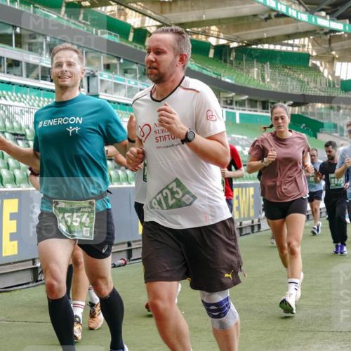 13.09.2026 - 21. swb-Marathon Bremen Michael Burmester http://msf.ph/oto/10462745 13.09.2026 13:12:36 Laufen im Stadion 118, 183, 265, 278, 349, 514, 576, 695, 702, 703, 843, 933, 950, 1005, 1113, 1143, 1226, 1286, 1334, 1435, 1641, 1849, 1851, 1936, 1952, 1991, 2005, 2248, 2264, 2281, 2299, 2336, 2353, 2375, 2377, 2398, 2426, 2439, 2461, 2478, 2505, 2612, 2659, 2665, 2669, 2673, 2684, 2765, 2773, 2792, 2804, 2815, 2816, 2822, 2850, 2860, 2884, 2895, 2907, 2921, 2963, 2966, 2975, 2976, 3016, 3027, 3079, 3082, 3143, 3155, 3159, 3253, 3293, 3308, 3313, 3328, 3349, 3352, 3434, 551 meine-sportfotos.de