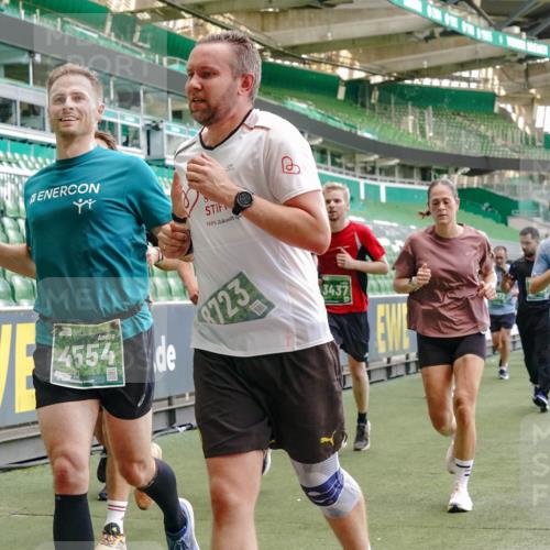 13.09.2026 - 21. swb-Marathon Bremen Michael Burmester http://msf.ph/oto/10462763 13.09.2026 13:12:36 Laufen im Stadion 118, 183, 265, 278, 349, 514, 576, 695, 702, 703, 843, 933, 950, 1005, 1113, 1143, 1226, 1286, 1334, 1435, 1641, 1849, 1851, 1936, 1952, 1991, 2005, 2248, 2264, 2281, 2299, 2336, 2353, 2375, 2377, 2398, 2426, 2439, 2461, 2478, 2505, 2612, 2659, 2665, 2669, 2673, 2684, 2765, 2773, 2792, 2804, 2815, 2816, 2822, 2850, 2860, 2884, 2895, 2907, 2921, 2963, 2966, 2975, 2976, 3016, 3027, 3079, 3082, 3143, 3155, 3159, 3253, 3293, 3308, 3313, 3328, 3349, 3352, 3434, 551 meine-sportfotos.de