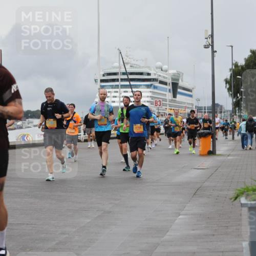 13.09.2026 - Kiel Lauf Andreas Tolksdorf http://msf.ph/oto/10462888 13.09.2026 12:03:14 Kiellinie 11450, 9768, 3, 100 meine-sportfotos.de