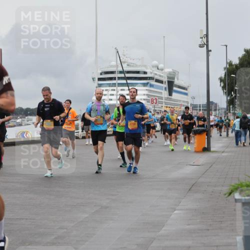 13.09.2026 - Kiel Lauf Andreas Tolksdorf http://msf.ph/oto/10462895 13.09.2026 12:03:14 Kiellinie 11450, 9768, 3 meine-sportfotos.de
