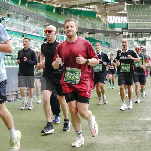 13.09.2026 - 21. swb-Marathon Bremen Michael Burmester http://msf.ph/oto/10462986 13.09.2026 13:12:38 Laufen im Stadion 118, 183, 265, 270, 278, 349, 514, 576, 695, 702, 703, 843, 933, 950, 1005, 1113, 1143, 1226, 1286, 1334, 1435, 1641, 1849, 1851, 1936, 1952, 1991, 2005, 2248, 2264, 2281, 2299, 2336, 2353, 2375, 2377, 2398, 2426, 2439, 2461, 2478, 2505, 2612, 2659, 2665, 2669, 2673, 2684, 2765, 2773, 2792, 2804, 2815, 2816, 2822, 2850, 2860, 2884, 2895, 2907, 2921, 2963, 2966, 2975, 2976, 3016, 3027, 3079, 3082, 3143, 3155, 3159, 3253, 3293, 3308, 3313, 3328, 3349, 3352, 3434, 551 meine-sportfotos.de