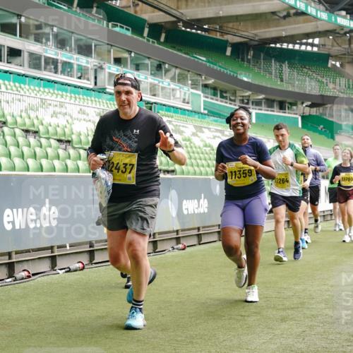 13.09.2026 - 21. swb-Marathon Bremen Michael Burmester http://msf.ph/oto/10463136 13.09.2026 10:34:51 Laufen im Stadion 10018, 10093, 10144, 10147, 10157, 10173, 10175, 10177, 10181, 10185, 10236, 10240, 10245, 10254, 10297, 10309, 10355, 10356, 10367, 10368, 10369, 10377, 10415, 10423, 10427, 10428, 10460, 10485, 10492, 10528, 10559, 10578, 10604, 10636, 10639, 10668, 10669, 10677, 10687, 10691, 10699, 10700, 10715, 10772, 10787, 10788, 10809, 10828, 10857, 10914, 10928, 11126, 11162, 11343, 11803, 11965, 10146, 10222 meine-sportfotos.de