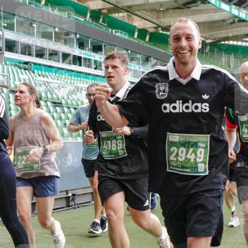 13.09.2026 - 21. swb-Marathon Bremen Michael Burmester http://msf.ph/oto/10463192 13.09.2026 13:12:41 Laufen im Stadion 118, 183, 265, 270, 278, 349, 514, 576, 695, 702, 703, 843, 933, 950, 1005, 1113, 1143, 1226, 1286, 1334, 1426, 1435, 1641, 1849, 1851, 1936, 1952, 1991, 2005, 2248, 2264, 2281, 2299, 2336, 2353, 2375, 2377, 2398, 2426, 2439, 2461, 2478, 2505, 2612, 2659, 2665, 2673, 2684, 2765, 2773, 2792, 2804, 2815, 2816, 2822, 2850, 2860, 2884, 2895, 2907, 2921, 2963, 2966, 2975, 2976, 3016, 3027, 3079, 3082, 3143, 3155, 3159, 3253, 3277, 3293, 3308, 3313, 3328, 3349, 3434, 551 meine-sportfotos.de