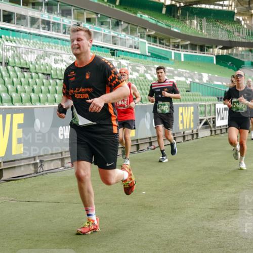13.09.2026 - 21. swb-Marathon Bremen Michael Burmester http://msf.ph/oto/10463367 13.09.2026 12:55:53 Laufen im Stadion 201, 205, 307, 388, 411, 431, 465, 495, 655, 854, 876, 913, 926, 948, 1053, 1058, 1130, 1197, 1390, 1537, 1599, 1645, 1750, 1972, 2001, 2040, 2122, 2125, 2234, 2251, 2260, 2319, 2383, 2390, 2473, 2474, 2535, 2604, 2733, 2801, 2812, 2870, 2922, 2948, 3012, 3057, 3119, 3134, 3175, 3192, 3202, 3206, 3241, 3246, 3290, 3346, 3348, 3356, 3411, 3508, 3706, 3716, 3836, 4135, 4137, 4171, 4413, 4455, 4479, 4733, 5277, 5430, 5530, 6106, 2498, 3085 meine-sportfotos.de
