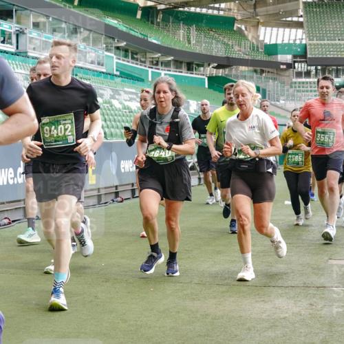 13.09.2026 - 21. swb-Marathon Bremen Michael Burmester http://msf.ph/oto/10463520 13.09.2026 13:12:46 Laufen im Stadion 118, 183, 270, 278, 349, 514, 576, 600, 695, 702, 703, 843, 933, 950, 1005, 1113, 1143, 1226, 1286, 1334, 1426, 1435, 1641, 1849, 1851, 1936, 1952, 1991, 2005, 2248, 2264, 2281, 2336, 2353, 2375, 2377, 2398, 2426, 2439, 2461, 2478, 2505, 2612, 2659, 2665, 2673, 2684, 2765, 2773, 2792, 2804, 2815, 2816, 2822, 2850, 2860, 2884, 2895, 2907, 2921, 2963, 2966, 2972, 2975, 2976, 3016, 3027, 3079, 3082, 3143, 3155, 3253, 3277, 3293, 3308, 3313, 3328, 3349, 3434 meine-sportfotos.de