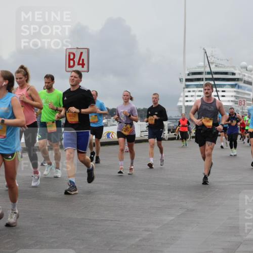 13.09.2026 - Kiel Lauf Andreas Tolksdorf http://msf.ph/oto/10463549 13.09.2026 12:03:47 Kiellinie 4, 3, 46014, 8652, 6343, 3669 meine-sportfotos.de