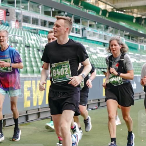 13.09.2026 - 21. swb-Marathon Bremen Michael Burmester http://msf.ph/oto/10463589 13.09.2026 13:12:47 Laufen im Stadion 118, 183, 270, 278, 349, 514, 576, 600, 695, 702, 703, 843, 933, 950, 1005, 1113, 1143, 1226, 1286, 1334, 1426, 1435, 1641, 1849, 1851, 1936, 1952, 1991, 2005, 2248, 2264, 2281, 2336, 2353, 2375, 2377, 2398, 2426, 2439, 2461, 2478, 2505, 2612, 2659, 2665, 2673, 2684, 2765, 2773, 2792, 2804, 2815, 2816, 2822, 2850, 2860, 2884, 2895, 2907, 2921, 2963, 2966, 2972, 2975, 2976, 3016, 3027, 3079, 3082, 3143, 3155, 3253, 3277, 3293, 3308, 3313, 3328, 3349, 3434 meine-sportfotos.de