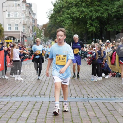 13.09.2026 - Kiel Lauf Yannick Fuchs http://msf.ph/oto/10463625 13.09.2026 09:55:47 Ziel 1589, 2227, 4121, 4174, 5986, 7087, 8248, 8976, 9226, 9399, 9741, 11962, 11970, 12142, 12261, 12463, 1354, 1495, 2061, 2079, 2186, 5824, 5883, 5986, 7087, 7322, 7846, 8408, 9117, 11421, 1176, 4388, 5056, 8521, 10248, 10267, 11886, 2079, 6102, 9117, 10609, 10743, 11564, 12514 meine-sportfotos.de