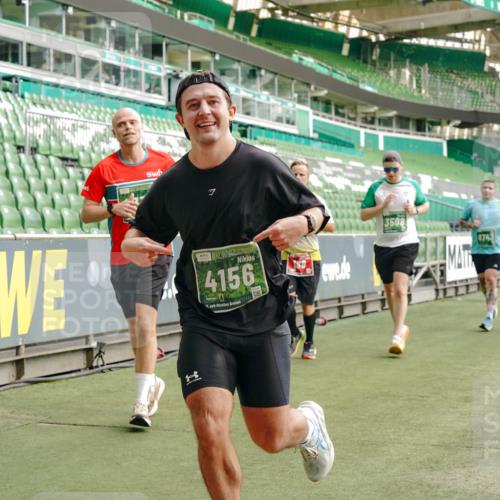 13.09.2026 - 21. swb-Marathon Bremen Michael Burmester http://msf.ph/oto/10463655 13.09.2026 12:55:58 Laufen im Stadion 201, 205, 307, 388, 411, 431, 465, 495, 655, 854, 876, 913, 926, 948, 1053, 1058, 1130, 1197, 1390, 1537, 1599, 1645, 1750, 1972, 2001, 2040, 2122, 2125, 2234, 2251, 2260, 2319, 2383, 2390, 2473, 2474, 2535, 2604, 2733, 2761, 2812, 2870, 2922, 2948, 3057, 3119, 3134, 3175, 3192, 3202, 3206, 3241, 3246, 3290, 3346, 3348, 3356, 3411, 3508, 3706, 3716, 3836, 4135, 4137, 4171, 4413, 4455, 4479, 4733, 5277, 5430, 5530, 6106, 2498, 3085 meine-sportfotos.de