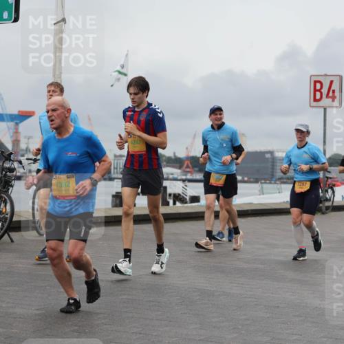 13.09.2026 - Kiel Lauf Andreas Tolksdorf http://msf.ph/oto/10463869 13.09.2026 12:04:22 Kiellinie 50, 39, 7392, 4247, 7297, 4 meine-sportfotos.de