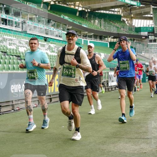 13.09.2026 - 21. swb-Marathon Bremen Michael Burmester http://msf.ph/oto/10463873 13.09.2026 12:56:01 Laufen im Stadion 201, 205, 307, 388, 411, 431, 465, 495, 655, 854, 876, 913, 926, 948, 1053, 1058, 1130, 1197, 1390, 1537, 1599, 1645, 1750, 1972, 2001, 2040, 2122, 2125, 2234, 2251, 2260, 2319, 2383, 2390, 2473, 2474, 2535, 2604, 2634, 2733, 2761, 2812, 2870, 2922, 2948, 3057, 3119, 3134, 3175, 3192, 3202, 3206, 3241, 3246, 3290, 3346, 3348, 3356, 3411, 3508, 3706, 3716, 3813, 3836, 4135, 4137, 4171, 4413, 4455, 4479, 4733, 5277, 5430, 5530, 6106, 2498, 3085 meine-sportfotos.de