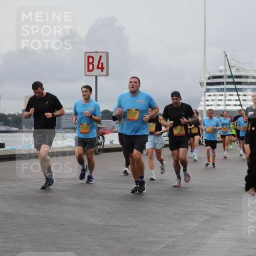 13.09.2026 - Kiel Lauf Andreas Tolksdorf http://msf.ph/oto/10463883 13.09.2026 12:04:24 Kiellinie 4, 4130, 7221, 3192 meine-sportfotos.de