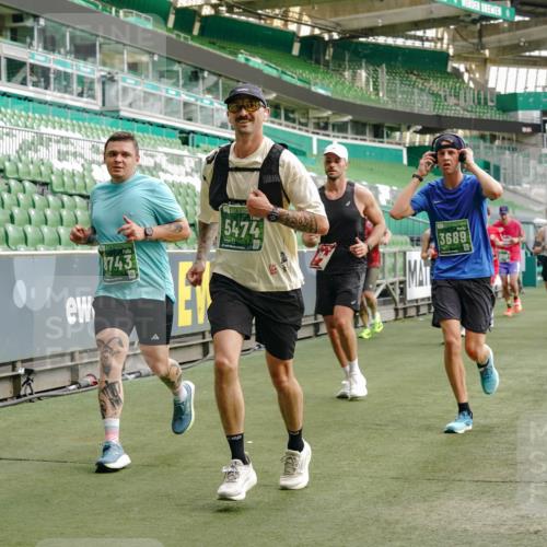13.09.2026 - 21. swb-Marathon Bremen Michael Burmester http://msf.ph/oto/10463885 13.09.2026 12:56:01 Laufen im Stadion 201, 205, 307, 388, 411, 431, 465, 495, 655, 854, 876, 913, 926, 948, 1053, 1058, 1130, 1197, 1390, 1537, 1599, 1645, 1750, 1972, 2001, 2040, 2122, 2125, 2234, 2251, 2260, 2319, 2383, 2390, 2473, 2474, 2535, 2604, 2634, 2733, 2761, 2812, 2870, 2922, 2948, 3057, 3119, 3134, 3175, 3192, 3202, 3206, 3241, 3246, 3290, 3346, 3348, 3356, 3411, 3508, 3706, 3716, 3813, 3836, 4135, 4137, 4171, 4413, 4455, 4479, 4733, 5277, 5430, 5530, 6106, 2498, 3085 meine-sportfotos.de