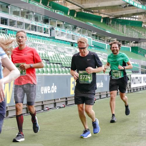 13.09.2026 - 21. swb-Marathon Bremen Michael Burmester http://msf.ph/oto/10463911 13.09.2026 13:12:51 Laufen im Stadion 118, 183, 270, 278, 349, 514, 576, 600, 695, 702, 703, 843, 933, 950, 1005, 1113, 1143, 1226, 1286, 1334, 1426, 1435, 1596, 1641, 1849, 1851, 1936, 1991, 2005, 2079, 2248, 2264, 2281, 2336, 2353, 2375, 2377, 2398, 2426, 2439, 2461, 2478, 2505, 2612, 2659, 2665, 2673, 2684, 2765, 2773, 2792, 2804, 2815, 2816, 2822, 2850, 2860, 2884, 2895, 2907, 2921, 2963, 2966, 2972, 2975, 2976, 3016, 3027, 3079, 3082, 3143, 3155, 3253, 3277, 3293, 3308, 3313, 3328, 3349, 3434 meine-sportfotos.de