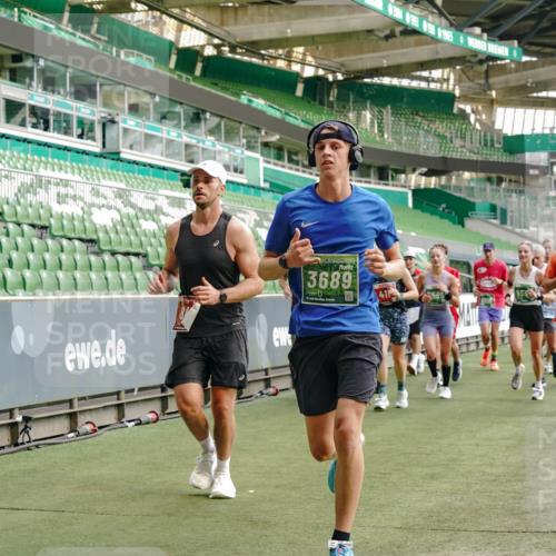 13.09.2026 - 21. swb-Marathon Bremen Michael Burmester http://msf.ph/oto/10463940 13.09.2026 12:56:02 Laufen im Stadion 201, 205, 307, 388, 411, 431, 465, 495, 655, 854, 876, 913, 926, 948, 1053, 1058, 1130, 1197, 1390, 1537, 1599, 1601, 1645, 1750, 1972, 2001, 2040, 2122, 2125, 2234, 2251, 2260, 2319, 2383, 2390, 2473, 2474, 2535, 2604, 2634, 2671, 2733, 2761, 2812, 2870, 2922, 2948, 3057, 3119, 3134, 3175, 3192, 3202, 3241, 3246, 3290, 3346, 3348, 3356, 3411, 3508, 3706, 3716, 3813, 3836, 4135, 4137, 4171, 4413, 4455, 4479, 4733, 5277, 5430, 5530, 6106, 2498, 3085 meine-sportfotos.de