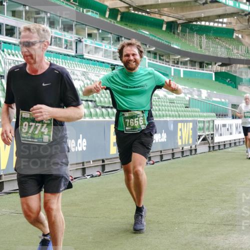 13.09.2026 - 21. swb-Marathon Bremen Michael Burmester http://msf.ph/oto/10463999 13.09.2026 13:12:52 Laufen im Stadion 118, 183, 270, 278, 349, 514, 576, 600, 695, 702, 703, 843, 933, 950, 1005, 1113, 1143, 1226, 1286, 1334, 1426, 1435, 1596, 1641, 1849, 1851, 1936, 1991, 2005, 2079, 2248, 2264, 2281, 2336, 2353, 2375, 2377, 2398, 2426, 2439, 2461, 2478, 2505, 2612, 2659, 2665, 2673, 2684, 2765, 2773, 2792, 2804, 2815, 2816, 2822, 2850, 2860, 2884, 2895, 2907, 2921, 2963, 2966, 2972, 2975, 2976, 3016, 3027, 3079, 3082, 3143, 3155, 3253, 3277, 3293, 3308, 3313, 3328, 3349, 3434 meine-sportfotos.de