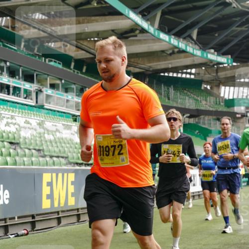 13.09.2026 - 21. swb-Marathon Bremen Michael Burmester http://msf.ph/oto/10464124 13.09.2026 10:35:06 Laufen im Stadion 10018, 10093, 10144, 10147, 10152, 10157, 10173, 10175, 10177, 10181, 10182, 10185, 10195, 10240, 10245, 10254, 10297, 10309, 10355, 10356, 10357, 10367, 10368, 10369, 10377, 10409, 10415, 10427, 10428, 10460, 10477, 10485, 10492, 10528, 10559, 10604, 10617, 10636, 10639, 10668, 10669, 10677, 10691, 10699, 10700, 10715, 10772, 10787, 10828, 10857, 10914, 10928, 11126, 11162, 11343, 11803, 11965, 10146, 10222 meine-sportfotos.de
