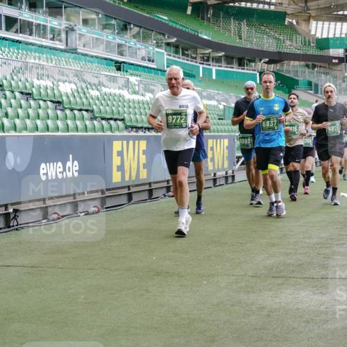 13.09.2026 - 21. swb-Marathon Bremen Michael Burmester http://msf.ph/oto/10464145 13.09.2026 13:12:56 Laufen im Stadion 118, 183, 270, 278, 349, 514, 576, 600, 695, 702, 703, 843, 933, 950, 1005, 1113, 1143, 1226, 1286, 1334, 1426, 1435, 1596, 1641, 1849, 1851, 1936, 1991, 2005, 2079, 2248, 2264, 2336, 2353, 2375, 2377, 2398, 2426, 2439, 2461, 2478, 2505, 2612, 2659, 2665, 2673, 2684, 2765, 2773, 2792, 2815, 2816, 2822, 2850, 2860, 2884, 2895, 2907, 2921, 2963, 2966, 2972, 2975, 2976, 3016, 3027, 3079, 3082, 3143, 3155, 3253, 3277, 3293, 3308, 3313, 3328, 3349, 3434 meine-sportfotos.de