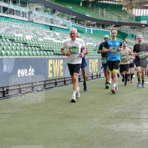 13.09.2026 - 21. swb-Marathon Bremen Michael Burmester http://msf.ph/oto/10464169 13.09.2026 13:12:56 Laufen im Stadion 118, 183, 270, 278, 349, 514, 576, 600, 695, 702, 703, 843, 933, 950, 1005, 1113, 1143, 1226, 1286, 1334, 1426, 1435, 1596, 1641, 1849, 1851, 1936, 1991, 2005, 2079, 2248, 2264, 2336, 2353, 2375, 2377, 2398, 2426, 2439, 2461, 2478, 2505, 2612, 2659, 2665, 2673, 2684, 2765, 2773, 2792, 2815, 2816, 2822, 2850, 2860, 2884, 2895, 2907, 2921, 2963, 2966, 2972, 2975, 2976, 3016, 3027, 3079, 3082, 3143, 3155, 3253, 3277, 3293, 3308, 3313, 3328, 3349, 3434 meine-sportfotos.de